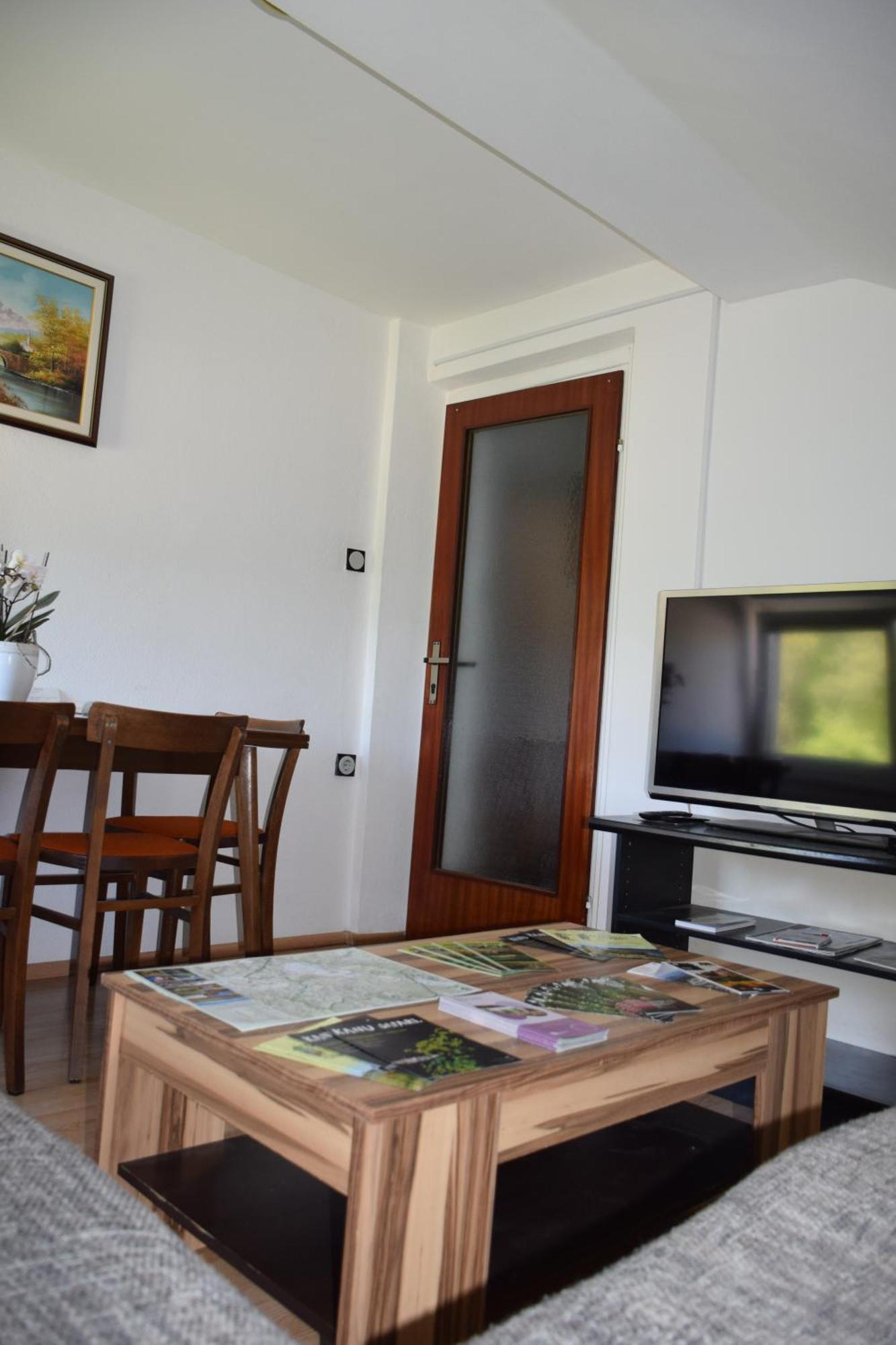 Apartma Narava Begunje pri Cerknici Oda fotoğraf